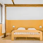 3 Bedroom Gorgeous In Apartamento