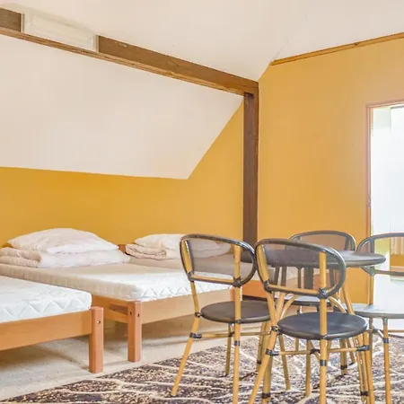 Apartamento 3 Bedroom Nice Apartment In Wolin *