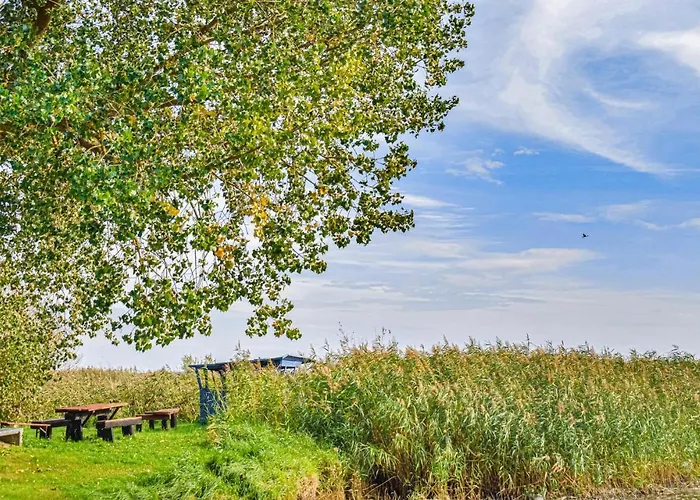 3 Bedroom Gorgeous In Apartamento Wolin