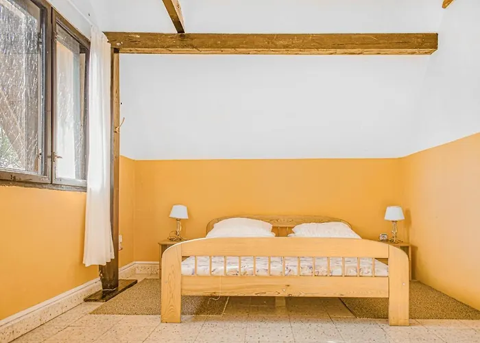 3 Bedroom Gorgeous In شقة